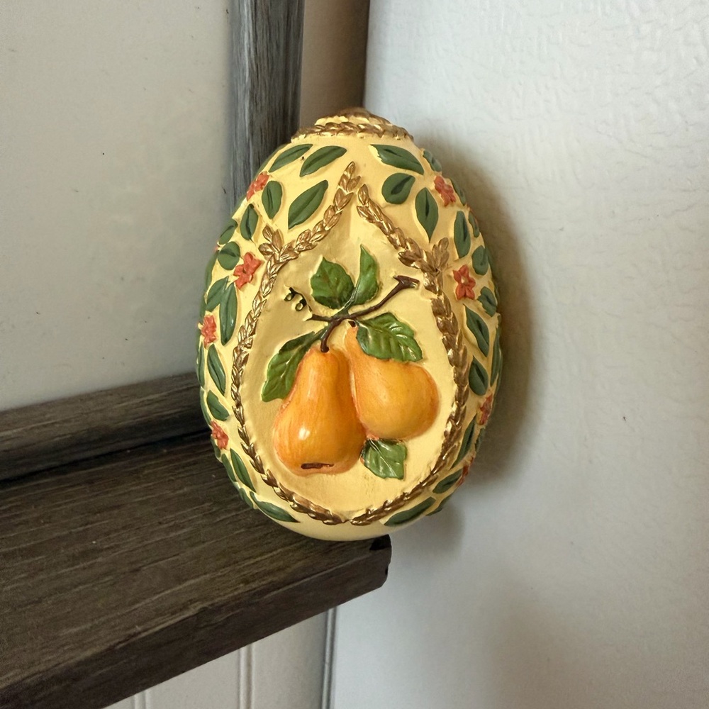 AVON 1994 Season's Treasures Porcelain Pedestal Egg Collection Fruit Harvest